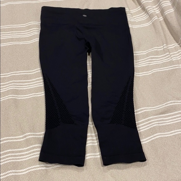 Athleta Black Capri Mesh Detail Leggings - Picture 6 of 8